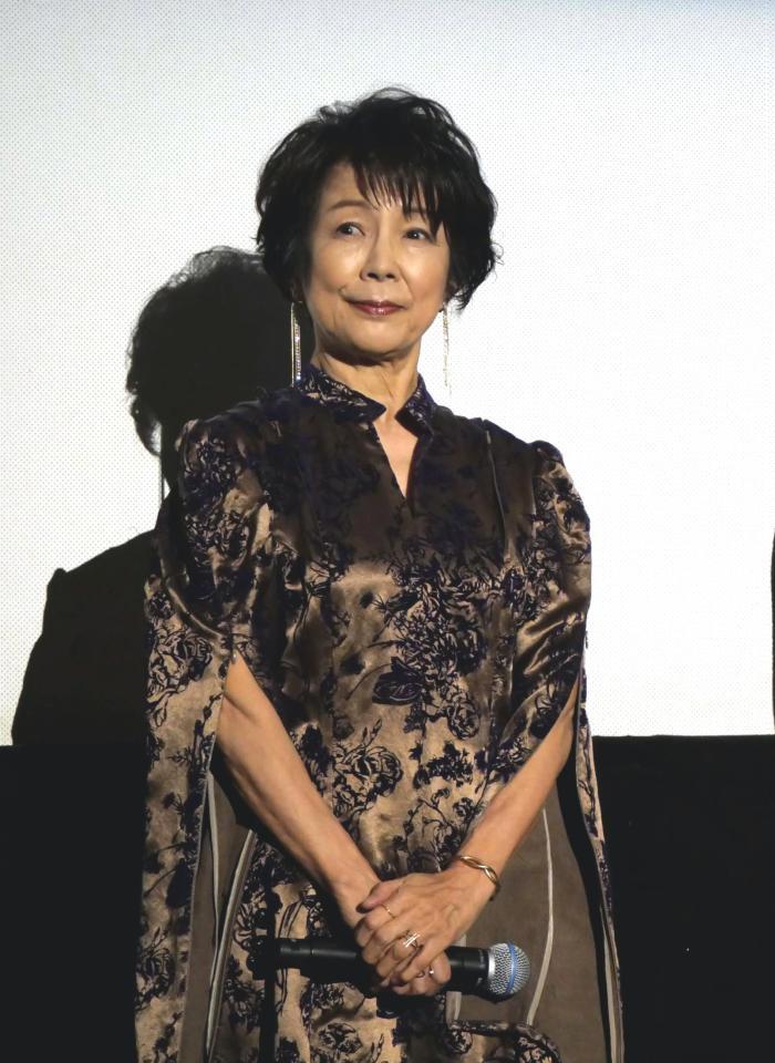 　舞台挨拶に出席した市毛良枝