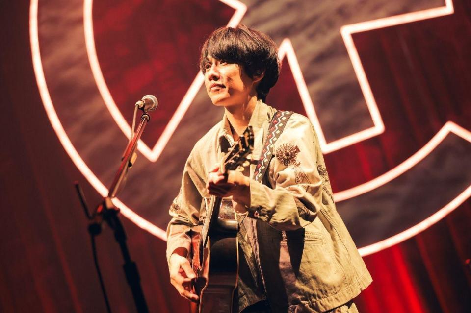 　ソロライブを行った山内総一郎