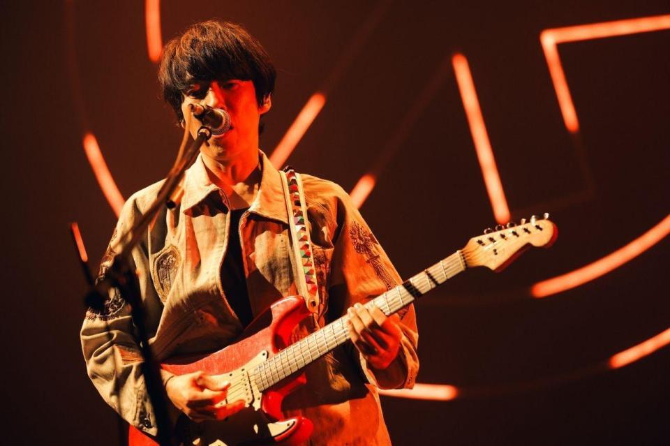 　ソロライブを行った山内総一郎