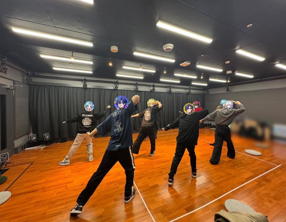 　ダンス練習を行う「すにすて　－　ＳｎｅａｋｅｒＳｔｅｐ」