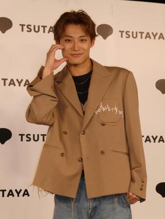 　ポーズを決める高松アロハ