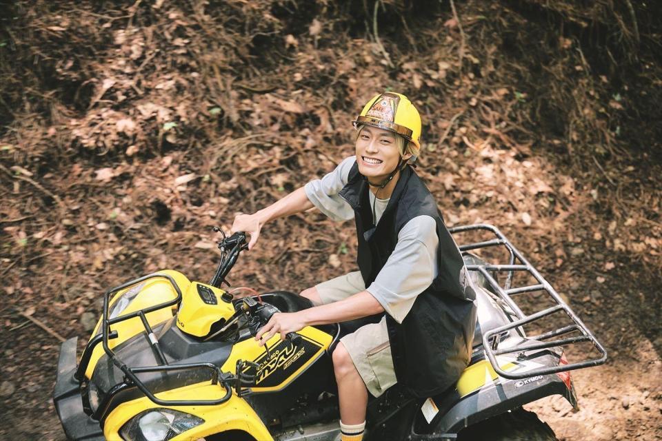 笑顔の松アロハ　「ＡＬＯＨＡ’ｓ　ＣＡＭＰ」ⓒワン・パブリッシング