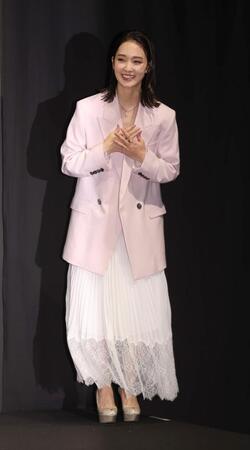 　会場を後にする剛力彩芽（撮影・佐々木彰尚）