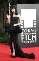 　「第３８回東京国際映画祭」レッドカーペットに登場した池田エライザ（撮影・伊藤笙子）