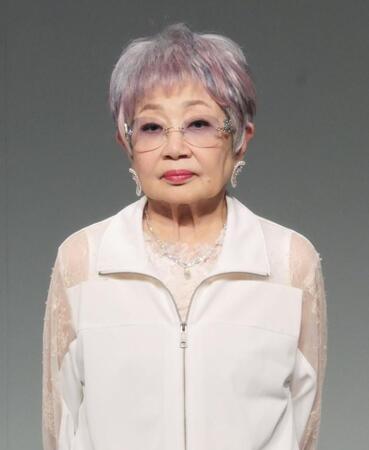 　会見に出席した泉ピン子