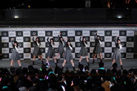 　リリースイベントを開催したＲａｉｎ　Ｔｒｅｅ　©ＯＶＥＲＳＥ／ＫＩＮＧ　ＲＥＣＯＲＤＳ