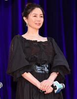 　舞台あいさつに登場した井川遥（撮影・開出牧）