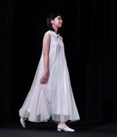 　舞台あいさつに登場した一色香澄（撮影・開出牧）