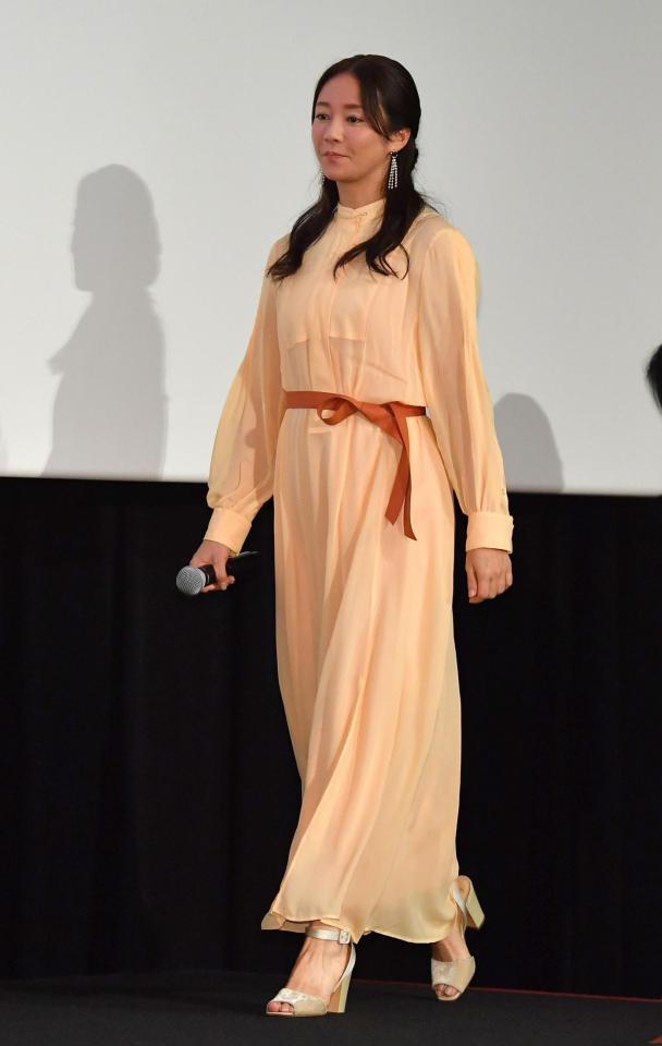 　初日舞台あいさつに登場した木村文乃（撮影・開出牧）