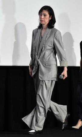 　初日舞台あいさつに登場した天海祐希（撮影・開出牧）