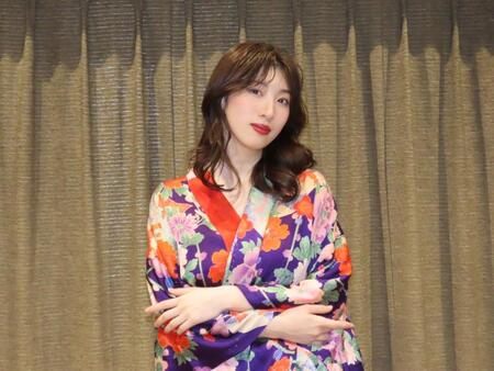 　舞台「ストリッパー物語」に主演の日比美思