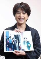 　お気に入りのページを披露するｔｉｍｅｌｅｓｚの佐藤勝利