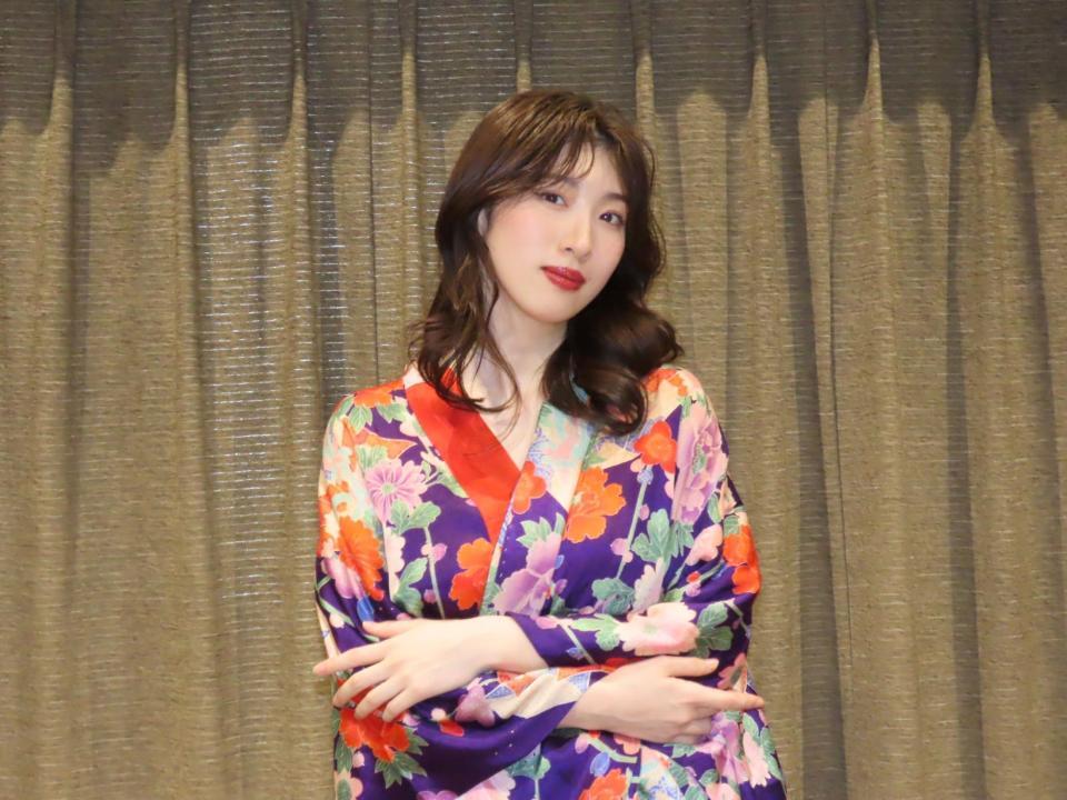 　舞台「ストリッパー物語」に主演の日比美思