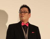 舞台あいさつに登壇した乃村健次