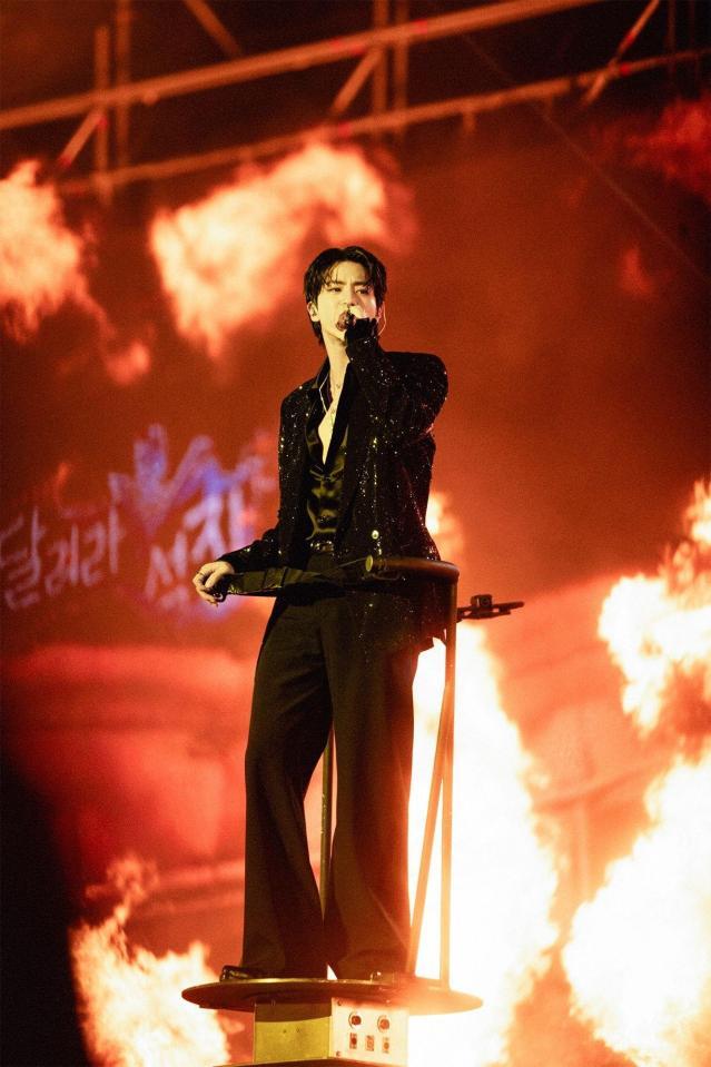 　ソロツアーで熱唱したＪＩＮ　（Ｐ）＆（Ｃ）ＢＩＧＨＩＴ　ＭＵＳＩＣ