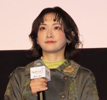 　舞台あいさつに登壇した生駒里奈