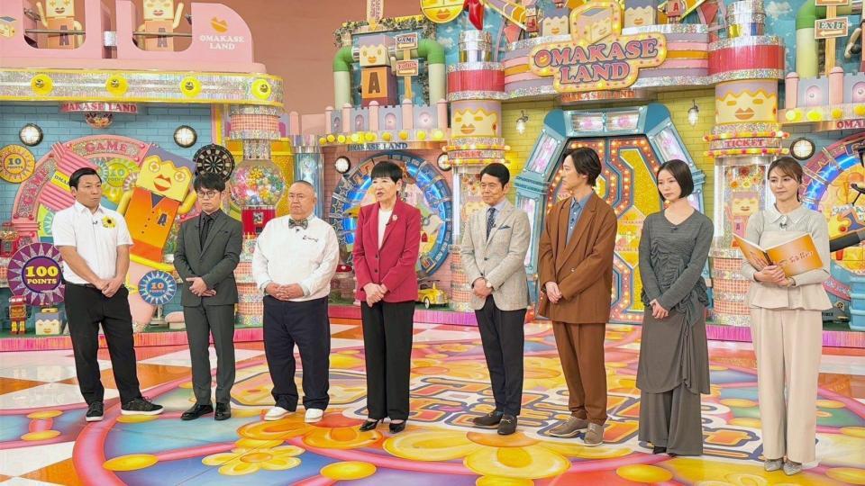 　２日放送の「アッコにおまかせ！」。（左から）ちょんまげラーメン・田渕章裕ときむ、松村邦洋、和田アキ子、峰竜太、山内惠介、朝日奈央、山形純菜アナ（ＴＢＳ提供）