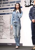 　発表式に登場したＫōｋｉ，（撮影・石井剣太郎）