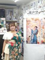 　新曲「人は恋して花を詠む」発売記念キャンペーンに出席した舞乃空