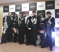 　日本武道館でデビュー５周年記念ライブを行ったＧＥＮＩＣ（左から）小池竜暉、金谷鞠杏、西澤呈、増子敦貴、雨宮翔、宇井優良梨、西本茉生