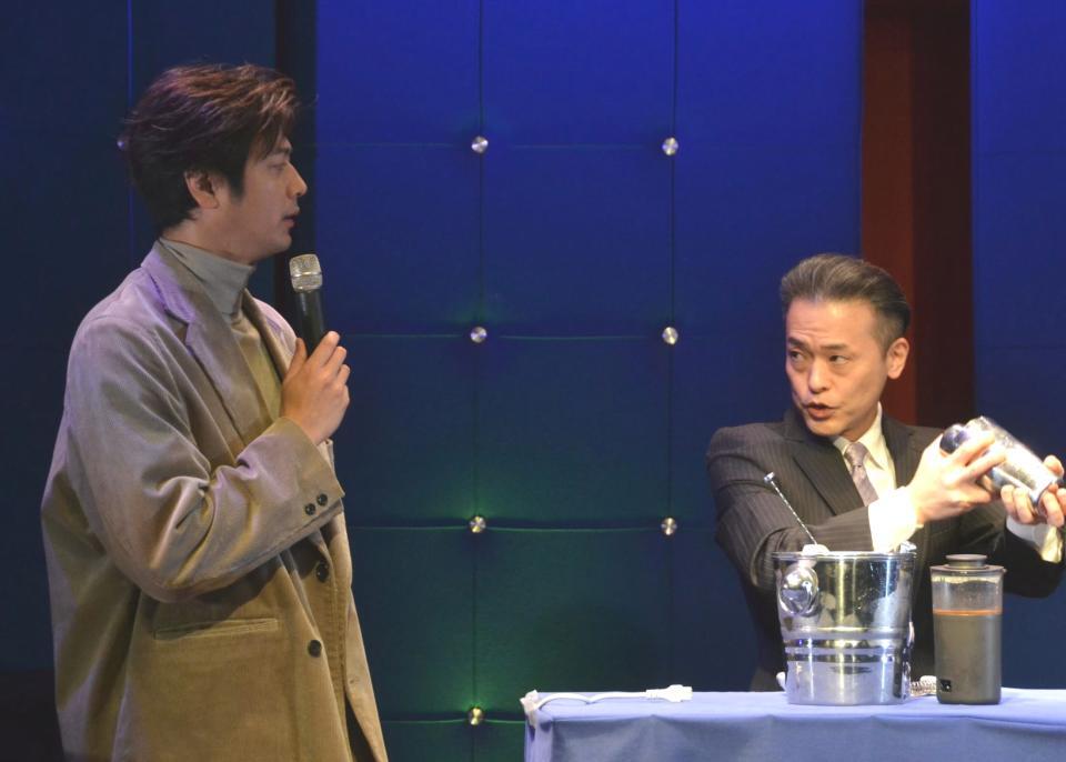 　「チョコレートは飲み物です～ＣＨＯＣＯＬＡＴＥ；ｔｈｅ　ＤＲＩＮＫ～イベント」に登場した速水もこみち（左）