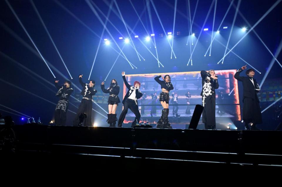 　初の日本武道館ライブを行ったＧＥＮＩＣ