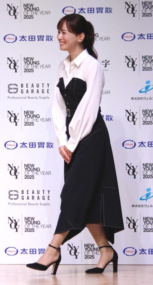 　笑顔で登壇した皆藤愛子