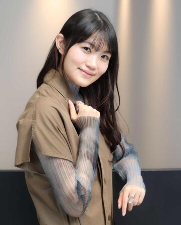 　優しくほほ笑む早見沙織（撮影・吉澤敬太）