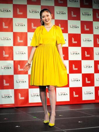　「リンクス梅田」公式アンバサダー就任式に登場したゆうちゃみ
