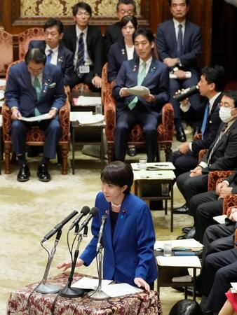 　衆院予算委で答弁する高市首相