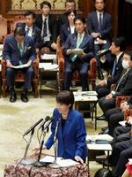 　衆院予算委で答弁する高市首相