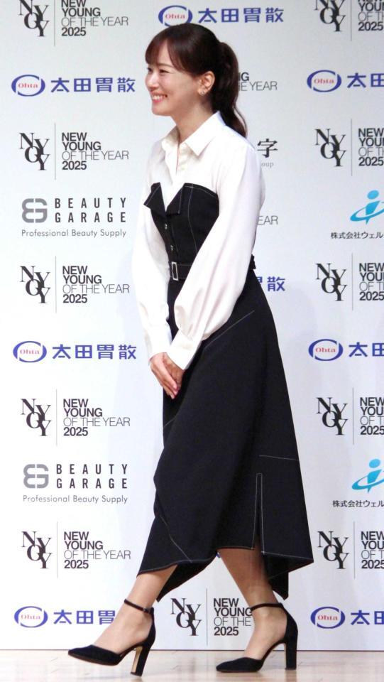 　登壇する皆藤愛子