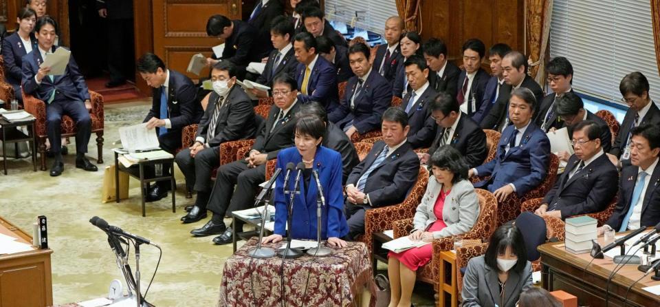 　衆院予算委で答弁する高市首相