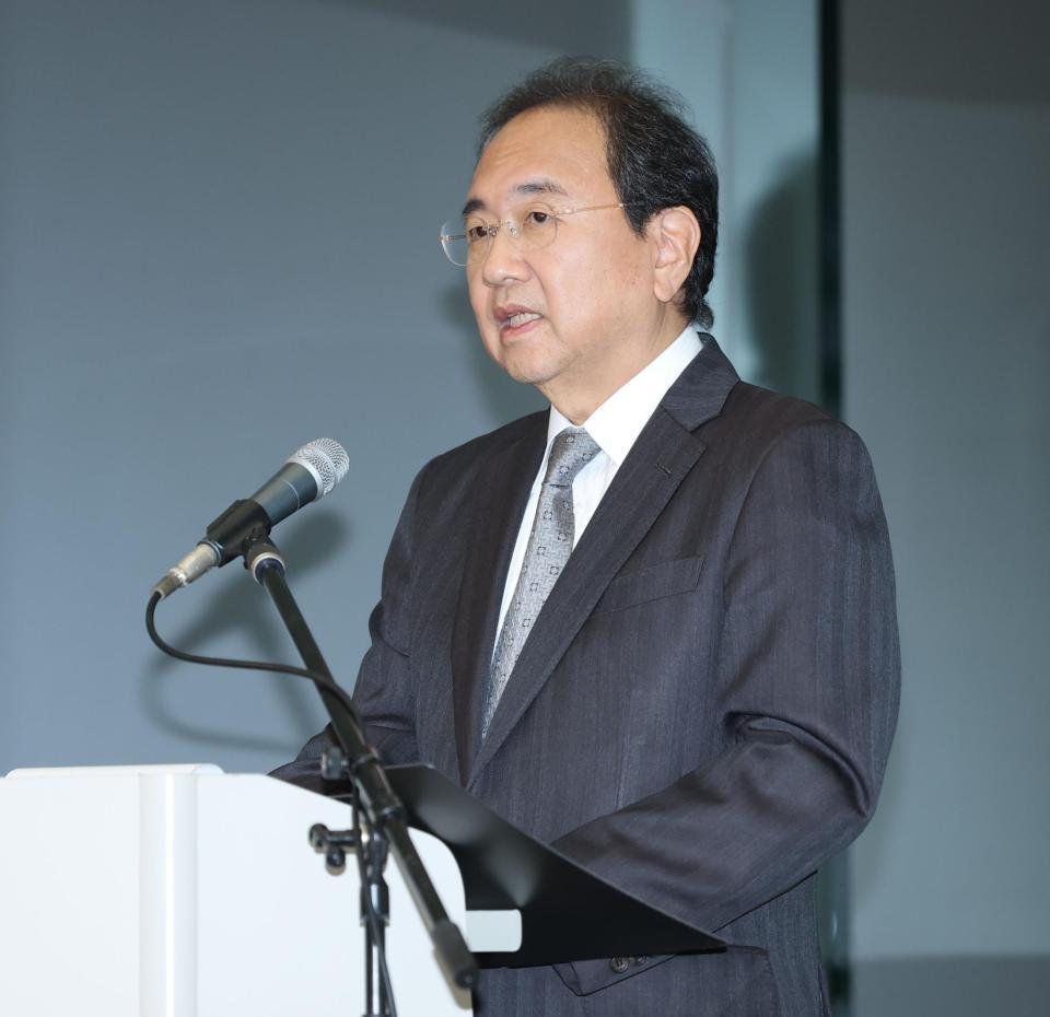 　会見するフジテレビ・清水賢治社長（撮影・金田祐二）