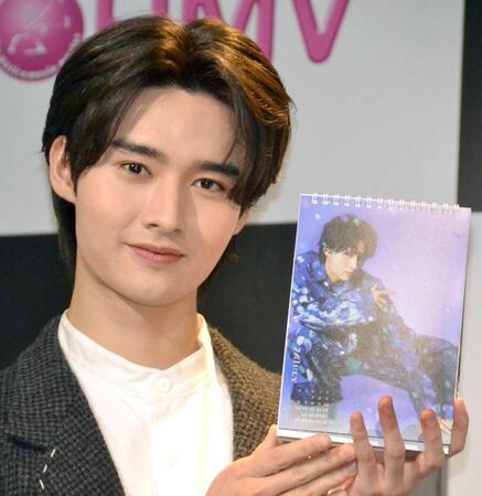 　お気に入りカットを見せる藤岡真威人