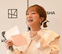 　長女・希空さんからの手紙を読み、目を潤ませる辻希美（撮影・佐藤厚）