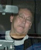 　送検のため兵庫県警本部を出る「ＮＨＫから国民を守る党」党首の立花孝志容疑者