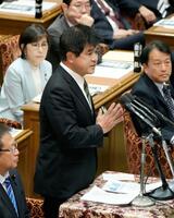　衆院予算委で質問する立憲民主党の今井雅人氏