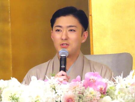 　能條愛未との結婚会見を行った中村橋之助