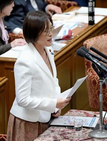 　衆院予算委で質問する田村智子氏（共産党）