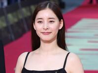 舘ひろし、ダンディすぎるウエディング姿！「金カム」土方から激変