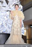 　エレガントな衣装で登場した橋本環奈（撮影・開出牧）