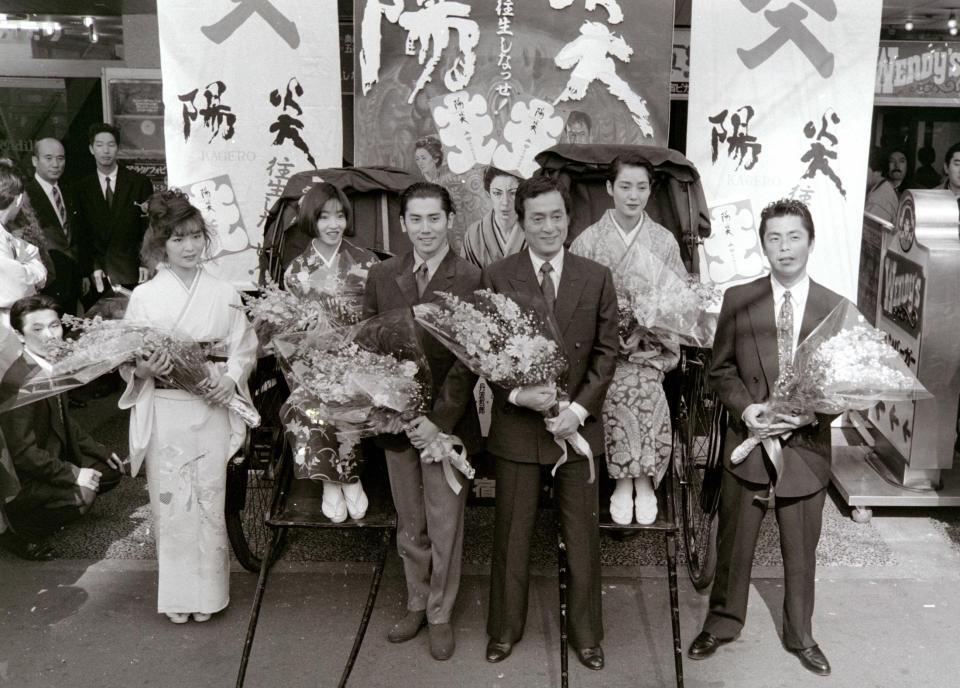 　映画「陽炎」。（左から）清水ひとみ、荻野目慶子、本木雅弘、仲代達矢さん、樋口可南子、うじきつよし＝９１年