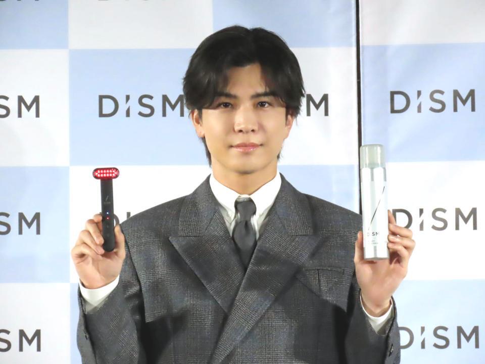 　メンズスキンケアブランド「ＤＩＳＭ」アンバサダーに就任した岩田剛典