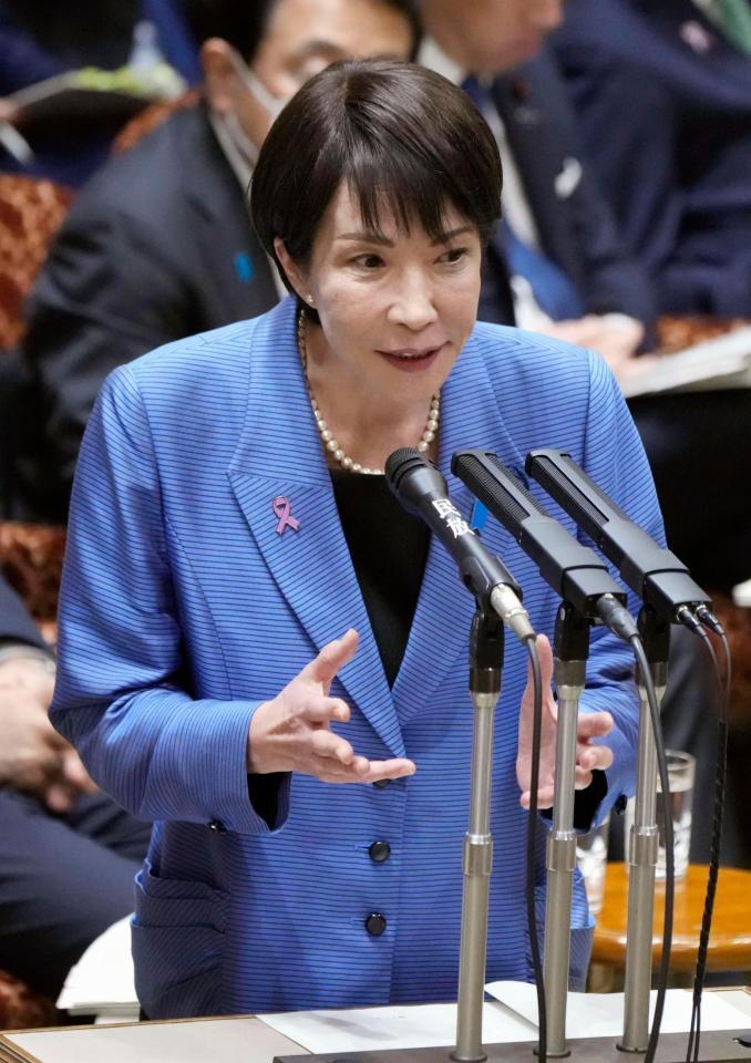 　参院予算委で答弁する高市首相