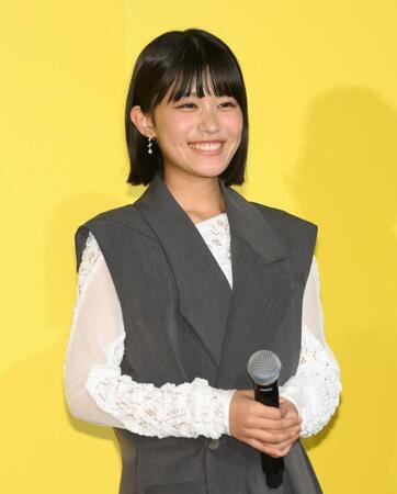 　笑みを浮かべる青山姫乃（撮影・堀内翔）