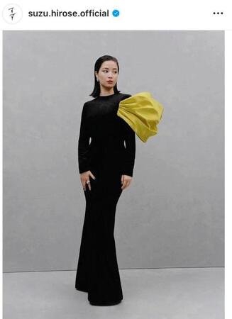 カンヌで着用したルイ・ヴィトンのドレス。５月３１日付けの広瀬すずのインスタグラム＠ｓｕｚｕ．ｈｉｒｏｓｅ．ｏｆｆｉｃｉａｌより 