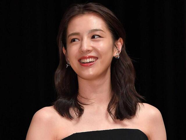 「腰抜ける」反響の女優　改名から１年