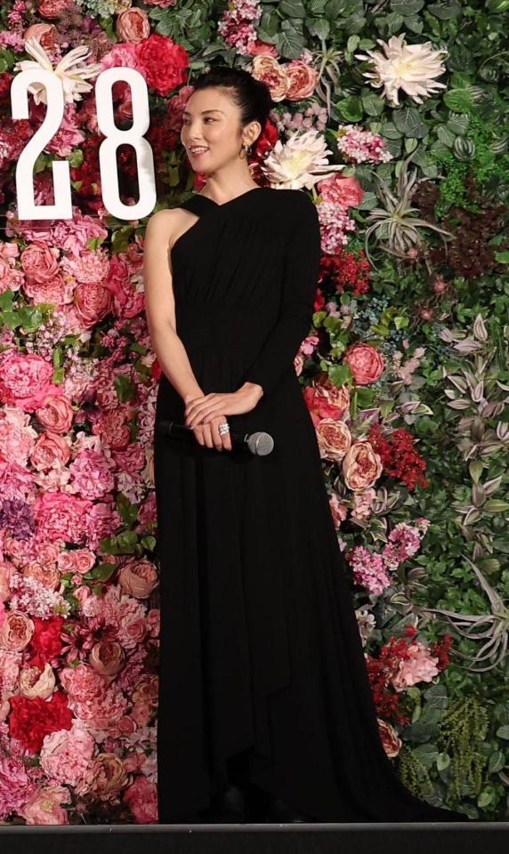 １０月２８日、映画の舞台あいさつに登場した田中麗奈