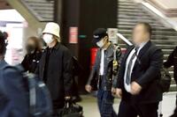 　新大阪駅に到着した若井滉斗と藤澤涼架